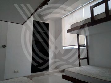 OPORTUNIDAD: SE VENDE 4 CASAS EN UNO CON ÁREAS COMUNES