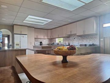 Fabulosa casa en venta, sector Machangara.
