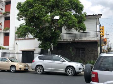 oportunidad VENTA DE CASA ESQUINERA EN SECTOR MUY COMERCIAL