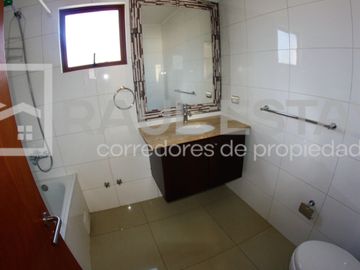 Vendemos hermosa y amplia casa cerca de Auco