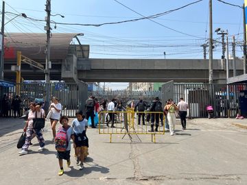 GALERIA CON 36 LOCALES DISPONIBLES EN GAMARRA