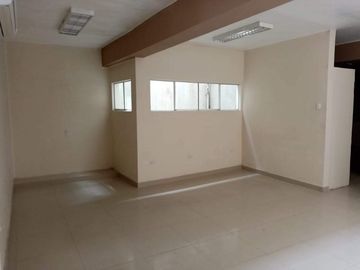 VENTA O ALQUILER DE OFICINAS EN EL CENTRO DE PIURA