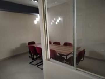 VENTA O ALQUILER DE OFICINAS EN EL CENTRO DE PIURA