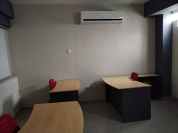 VENTA O ALQUILER DE OFICINAS EN EL CENTRO DE PIURA