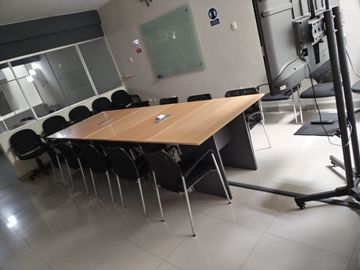 VENTA O ALQUILER DE OFICINAS EN EL CENTRO DE PIURA