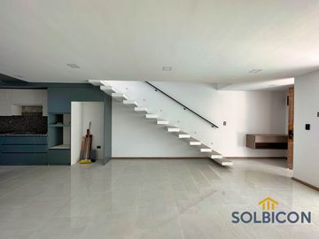 HERMOSA CASA MODERNA EN EL SECTOR DE LOS PUENTES