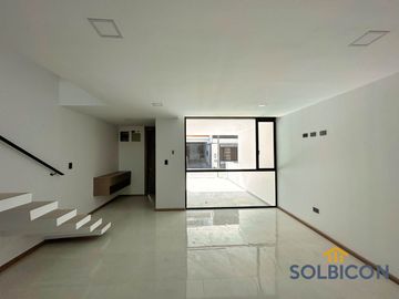 HERMOSA CASA MODERNA EN EL SECTOR DE LOS PUENTES