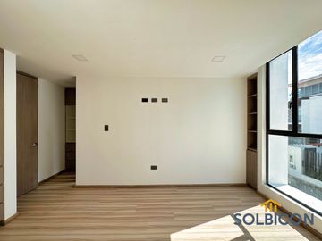 HERMOSA CASA MODERNA EN EL SECTOR DE LOS PUENTES