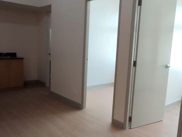 2bedroom condo in manila peninsula agdren near sm manila santa ana manila