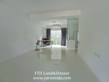Sale / Rent Townhome Indy 3 Bangna Km.7 House facing north.  shady and cool