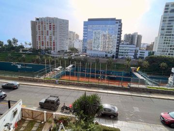 VENDO DEPARTAMENTO REMODELADO CON VISTA AL CLUB TERRAZA, MIRAFLORES