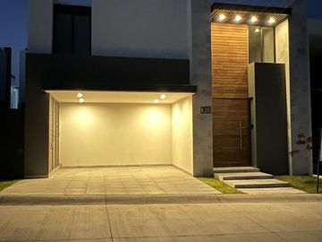 CASA EN VENTA LOMAS IV EL MOLINO