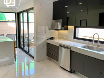 Casa en Loma de Valle Escondido equipada y remodelada con acabados de lujo
