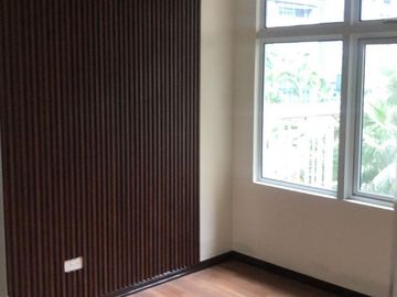 Two Serendra Encino Tower 3 Bedroom w/ Balcony & Parking by Alveo Land