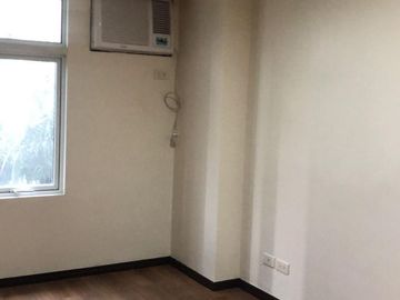 Two Serendra Encino Tower 3 Bedroom w/ Balcony & Parking by Alveo Land