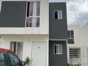 Se vende casa en Centro Bicentenario, Atotonilco de Tula, Hidalgo.