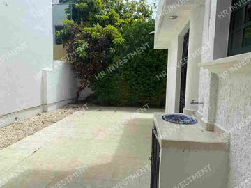 Casa con 4 recamaras en SM 15 Cancun en venta