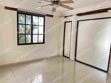 Casa con 4 recamaras en SM 15 Cancun en venta