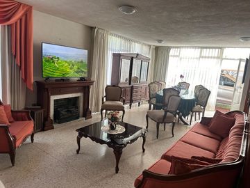 CASA EN VENTA, CENTRO DE QUERETARO, QRO.