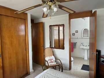 CASA EN VENTA, CENTRO DE QUERETARO, QRO.