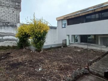 Casa de Venta en Bernardo de Legarda & Avenida Occidental, Quito, Ecuador, Norte de Quito