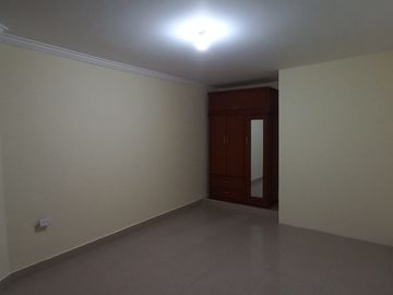 Casa de Venta en Bernardo de Legarda & Avenida Occidental, Quito, Ecuador, Norte de Quito