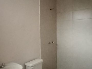 Casa de Venta en Bernardo de Legarda & Avenida Occidental, Quito, Ecuador, Norte de Quito