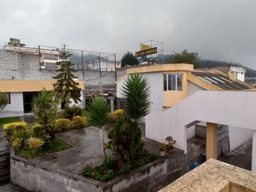 Casa de Venta en Bernardo de Legarda & Avenida Occidental, Quito, Ecuador, Norte de Quito