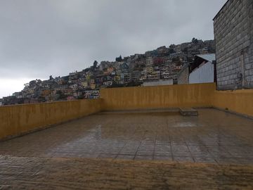 Casa de Venta en Bernardo de Legarda & Avenida Occidental, Quito, Ecuador, Norte de Quito