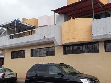 Casa de Venta en Bernardo de Legarda & Avenida Occidental, Quito, Ecuador, Norte de Quito