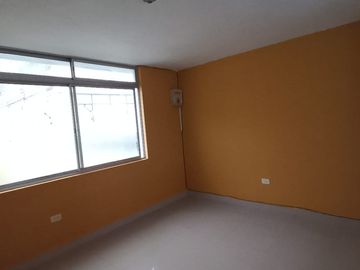 Casa de Venta en Bernardo de Legarda & Avenida Occidental, Quito, Ecuador, Norte de Quito