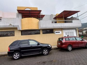 Casa de Venta en Bernardo de Legarda & Avenida Occidental, Quito, Ecuador, Norte de Quito