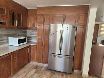 VENTA DE RESIDENCIA CONSTRUIDA PARA PERSONAS CON DISCAPACIDAD EN BOSQUES DE SAN JUAN, SAN JUAN DEL RÍO, QUERÉTARO