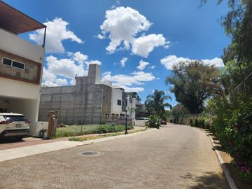 VENTA DE RESIDENCIA CONSTRUIDA PARA PERSONAS CON DISCAPACIDAD EN BOSQUES DE SAN JUAN, SAN JUAN DEL RÍO, QUERÉTARO