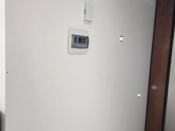 VENTA DE RESIDENCIA CONSTRUIDA PARA PERSONAS CON DISCAPACIDAD EN BOSQUES DE SAN JUAN, SAN JUAN DEL RÍO, QUERÉTARO