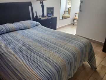 VENTA DE RESIDENCIA CONSTRUIDA PARA PERSONAS CON DISCAPACIDAD EN BOSQUES DE SAN JUAN, SAN JUAN DEL RÍO, QUERÉTARO