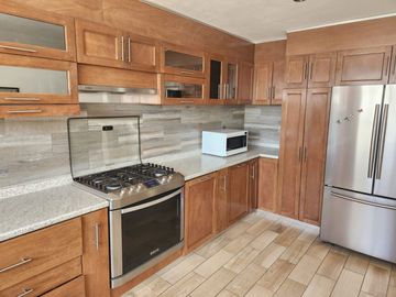 VENTA DE RESIDENCIA CONSTRUIDA PARA PERSONAS CON DISCAPACIDAD EN BOSQUES DE SAN JUAN, SAN JUAN DEL RÍO, QUERÉTARO