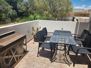VENTA DE RESIDENCIA CONSTRUIDA PARA PERSONAS CON DISCAPACIDAD EN BOSQUES DE SAN JUAN, SAN JUAN DEL RÍO, QUERÉTARO