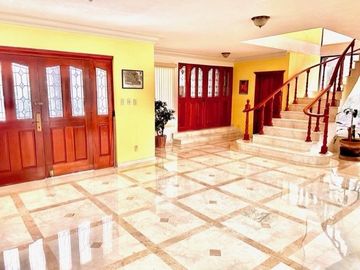VENDA DE PRECIOSA RESIDENCIA EN HACIENDA DE VALLESCONDIDO ATIZAPAN