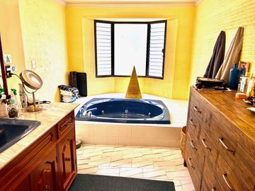 VENDA DE PRECIOSA RESIDENCIA EN HACIENDA DE VALLESCONDIDO ATIZAPAN