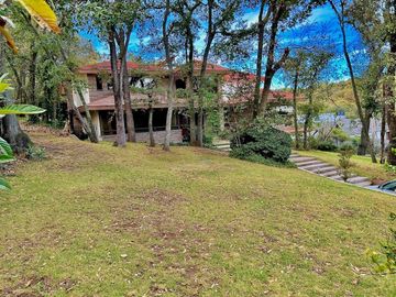 VENDA DE PRECIOSA RESIDENCIA EN HACIENDA DE VALLESCONDIDO ATIZAPAN