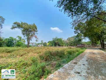 🏡 Waterfront land for sale, 23 rai, next to the Kwai Noi River, Samrong Island, Kanchanaburi, beautiful, filled in along the road