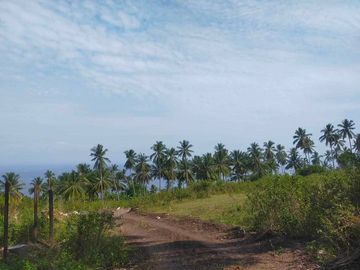 FOR SALE OVERLOOKING TITLED PROPERTY @ 500sq.m. for ONLY 350K😘 Facing Sarangani Bay and Mt. Matutum🏔️