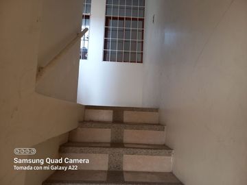 Venta de Edificio  de 3 niveles en el Norte de Guayaquil, Cdla. Simón Bolívar, frente al aeropuerto norte de Guayaquil