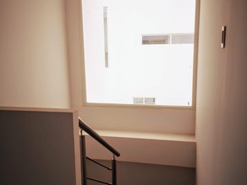 VENTA CASA URBANIZACION COSTA DEL ESTE, CERCA AL AEROPUERTO ELOY ALFARO DEDE MANTA, TRAMO 3 VIA CIRCUNVALACIÓN, SECTOR MONUMENTO LA TEJEDORA