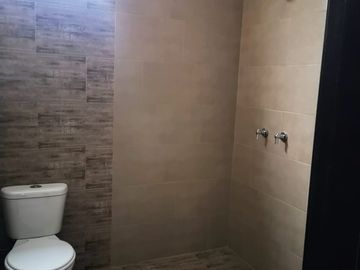VENTA CASA URBANIZACION COSTA DEL ESTE, CERCA AL AEROPUERTO ELOY ALFARO DEDE MANTA, TRAMO 3 VIA CIRCUNVALACIÓN, SECTOR MONUMENTO LA TEJEDORA