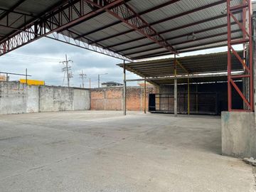 Vendo Terreno con Bodega y Oficina en Milagro