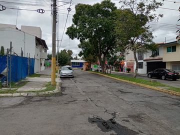 Se vende bonita casa en Residencial Valle del Sol  Cerca de Hospital Imss zona 20 la Margarita