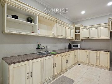 Dijual Apartemen Belleza Suites Permata Hijau 3 Bedroom