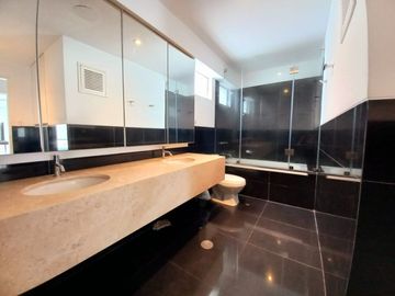VENTA CORAZON DE MIRAFLORES LINDO DUPLEX CON AIRES.